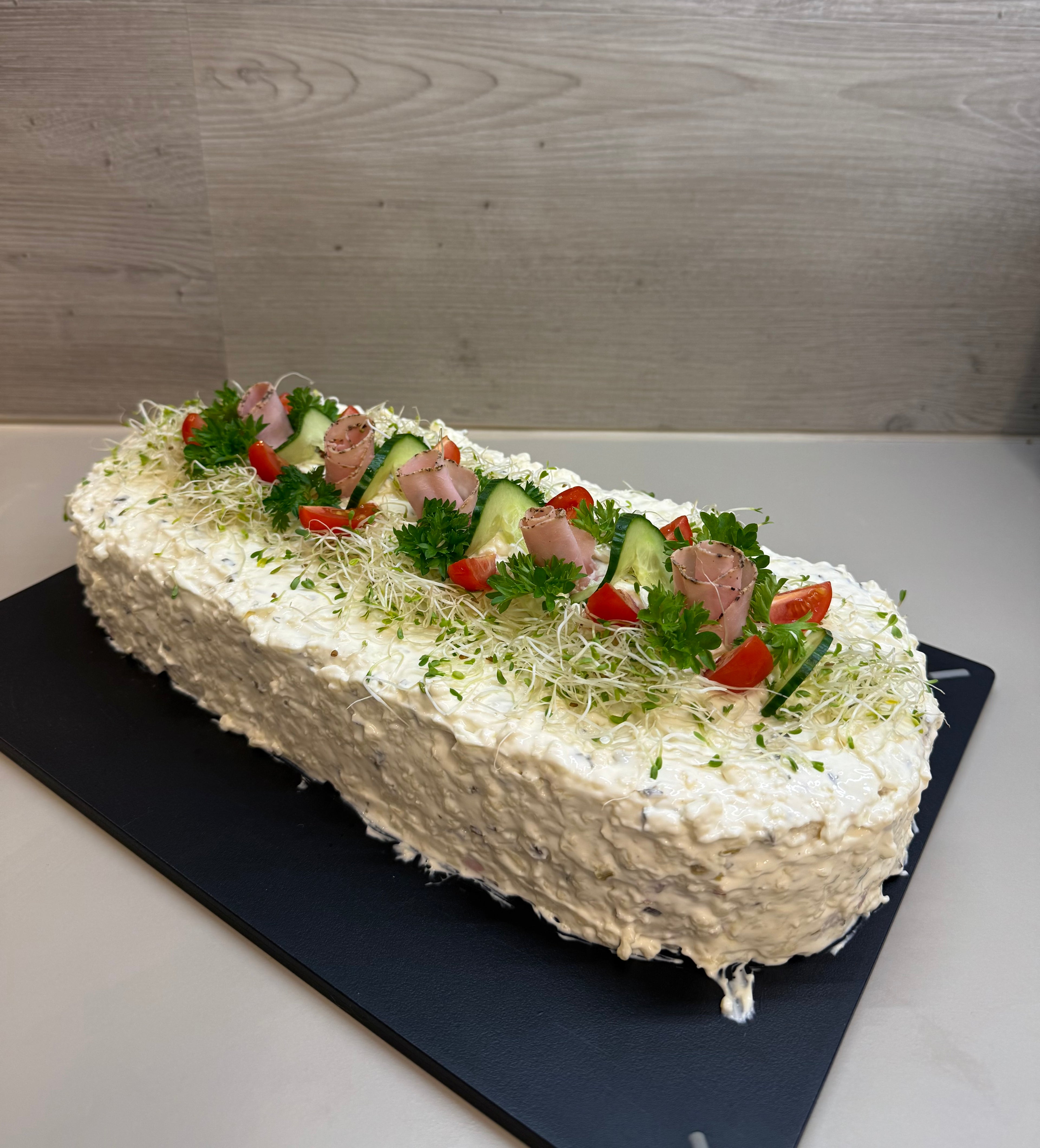 Voileipäkakku ( GLUT/LAKT )