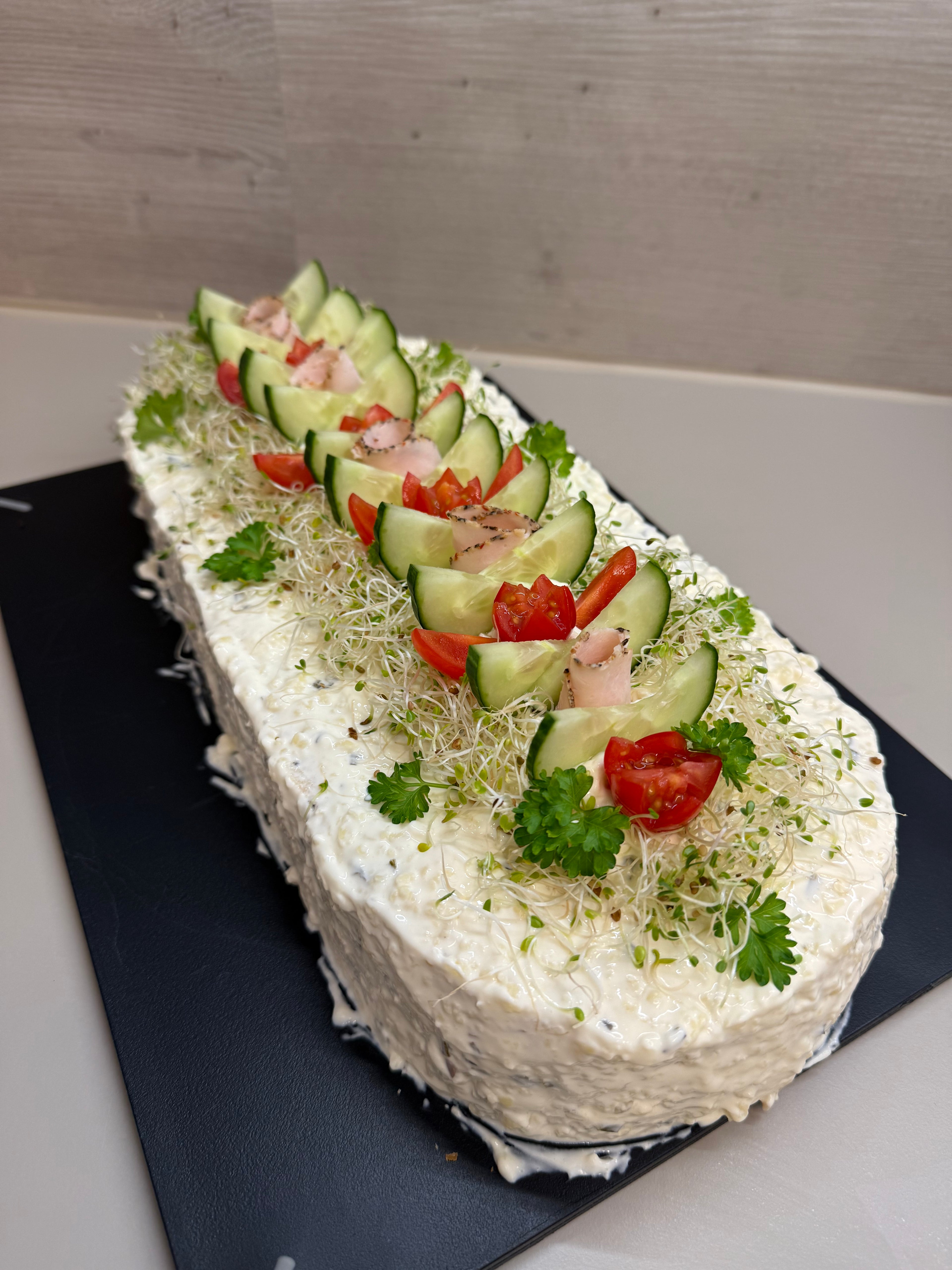 Voileipäkakku ( GLUT/LAKT )